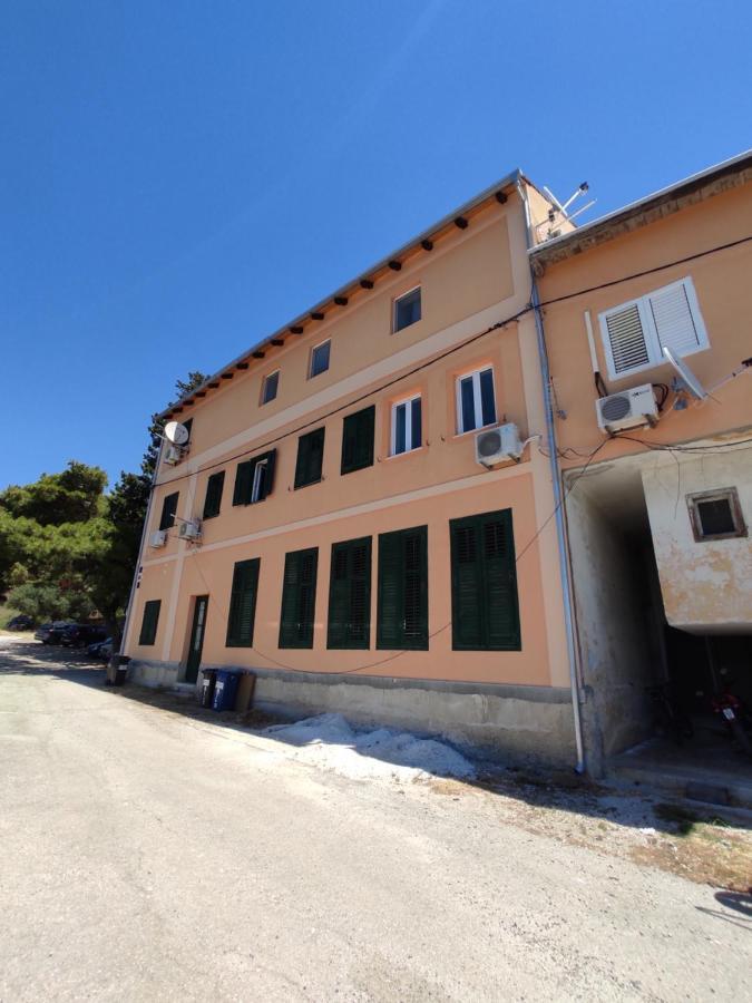 Apartment Ravnice Omis Exterior photo